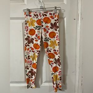 Children’s Place Kids Leggings with fall Design M7/8